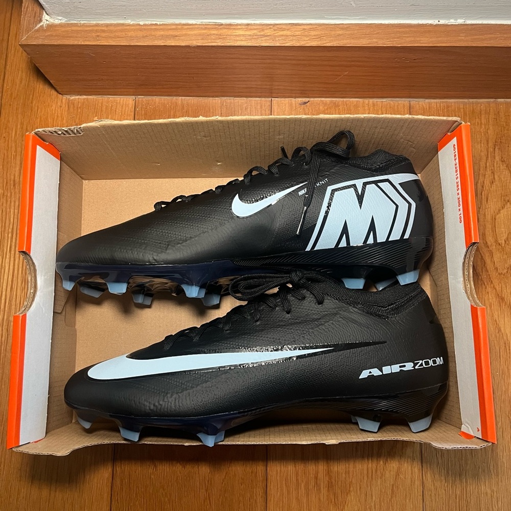 Nike Black & White Air Zoom Soccer Cleats